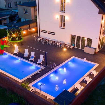 Pod Winogronem - Apartamenty Z Basenem I Wyzywieniem Pobierowo Esterno foto