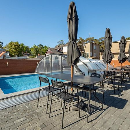Pod Winogronem - Apartamenty Z Basenem I Wyzywieniem Pobierowo Esterno foto
