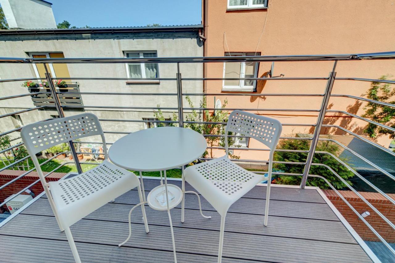 Pod Winogronem - Apartamenty Z Basenem I Wyzywieniem Pobierowo Esterno foto