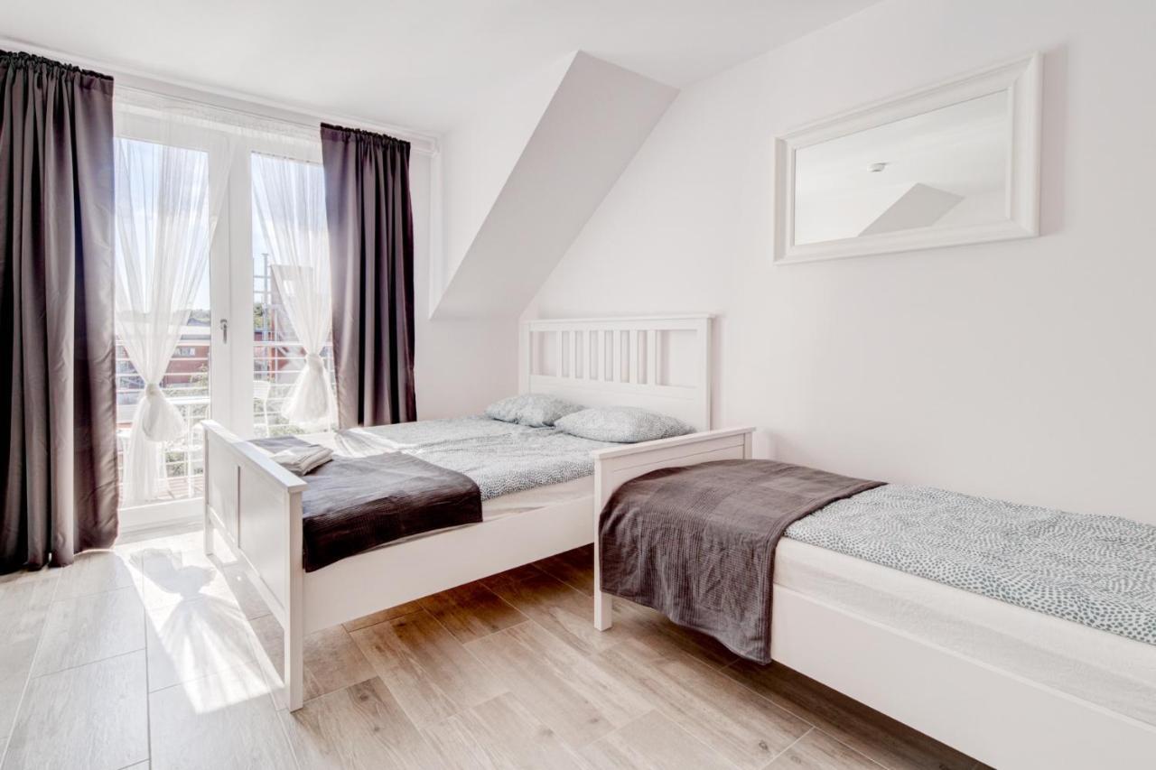 Pod Winogronem - Apartamenty Z Basenem I Wyzywieniem Pobierowo Esterno foto