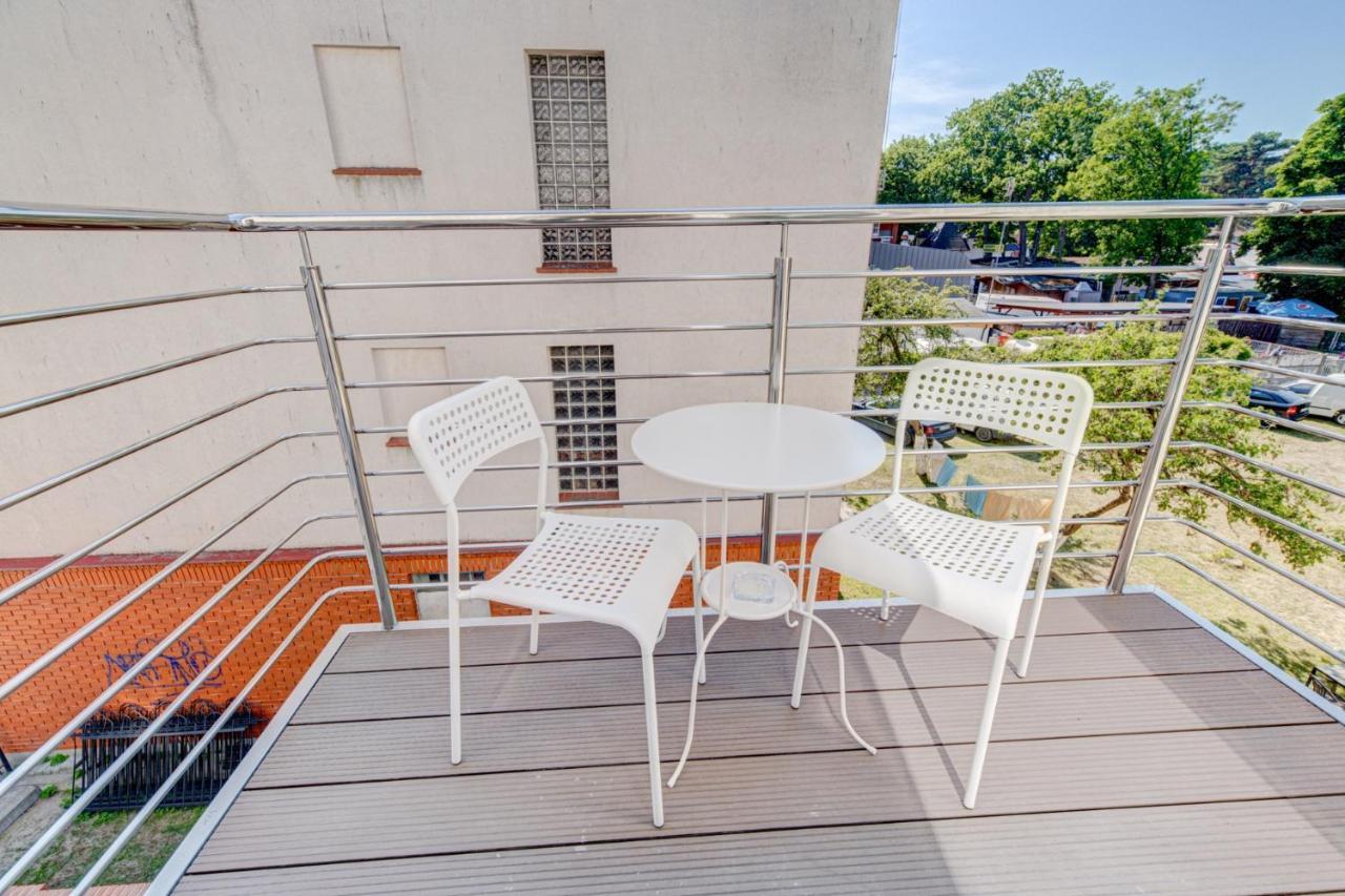 Pod Winogronem - Apartamenty Z Basenem I Wyzywieniem Pobierowo Esterno foto