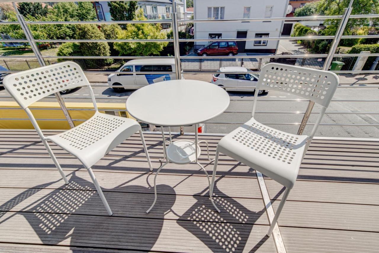 Pod Winogronem - Apartamenty Z Basenem I Wyzywieniem Pobierowo Esterno foto